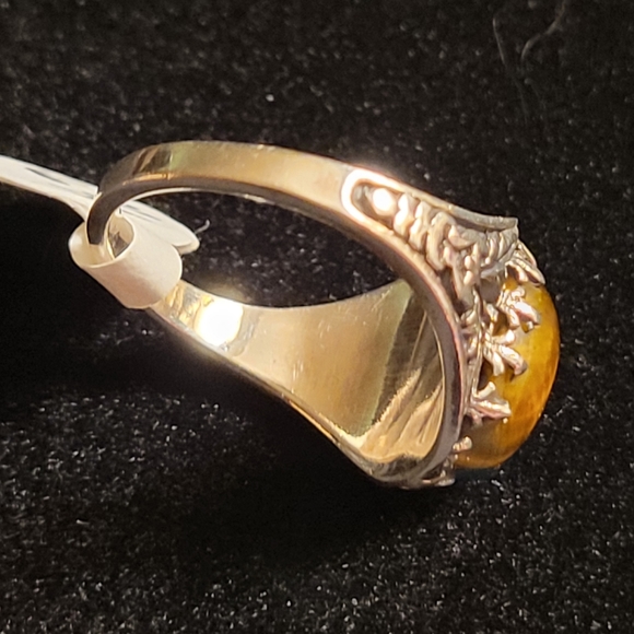 Solid 925 Sterling Silver Tiger's Eye Ring - Picture 3 of 4